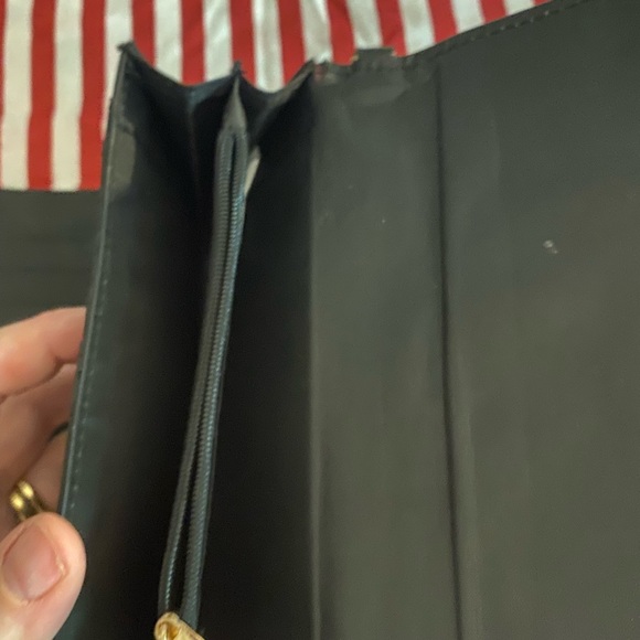 Wallet - Picture 3 of 5